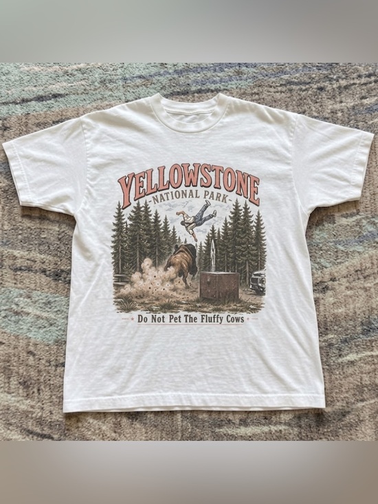Gildan Other - Yellowstone National Park Graphic Tee - White with Brown & Green Print